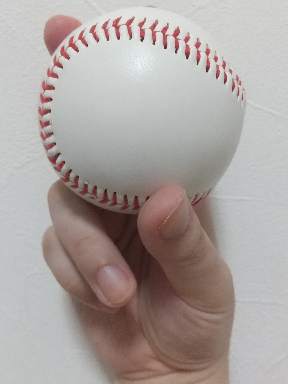正面から見たカットボールの握り方