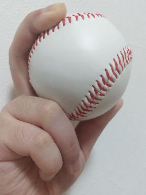 左面から見たジャイロフォークの握り方