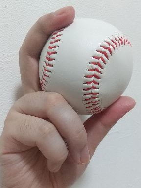 左面から見たストレートの握り方
